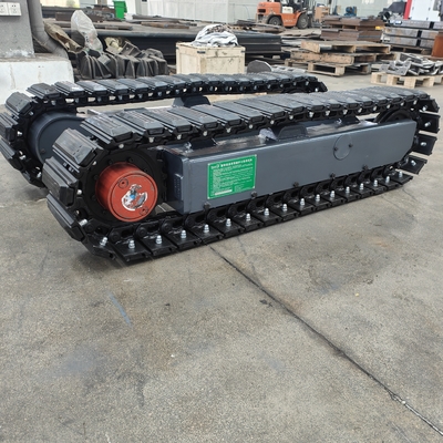Onderstel met staalbanden voor 200 kg krabbelladers in een productie-installatie