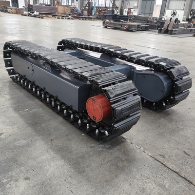 Onderstel met staalbanden voor 200 kg krabbelladers in een productie-installatie