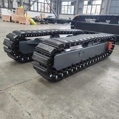 Onderstel met staalbanden voor 200 kg krabbelladers in een productie-installatie