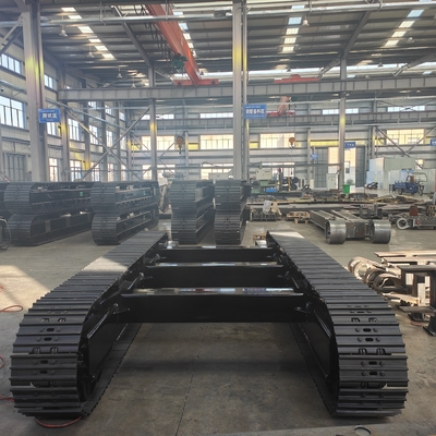Chassis van 35T rubberen spoor met eind aandrijving, reismotor en onderstel van stalen spoor