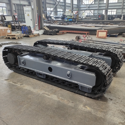 Op maat gemaakte 8T staal kruiperbaan rubberen spoor chassis voor boorplatform en crusher