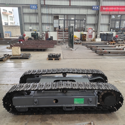 Op maat gemaakte 8T staal kruiperbaan rubberen spoor chassis voor boorplatform en crusher