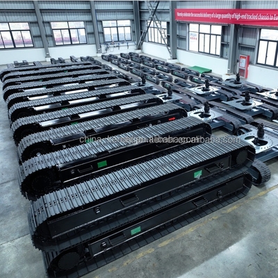 Track onderstel chassis voor de mijnbouw mobiele crusher in op de machine reparatie werkplaatsen